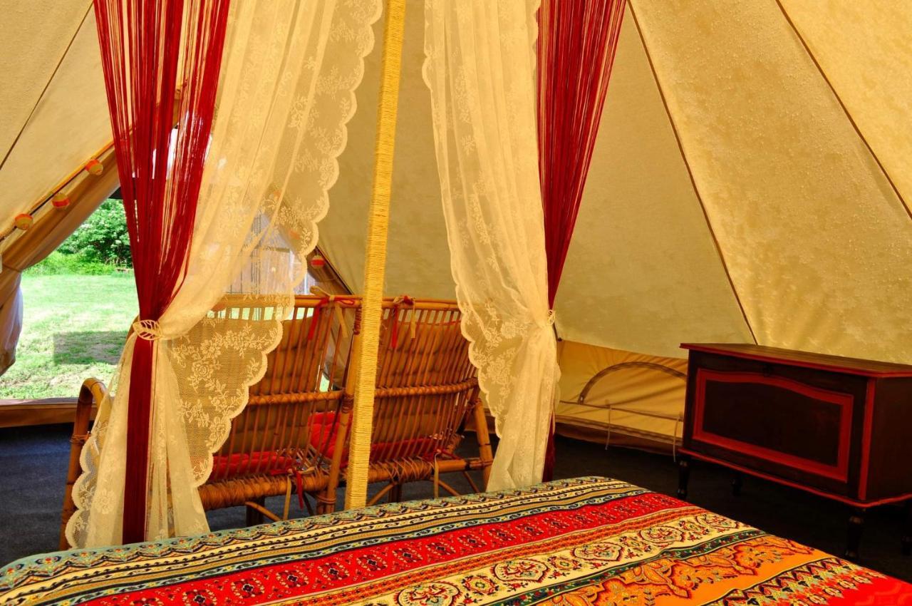 Guillerin Caravan And Glamping Sornac Exterior photo