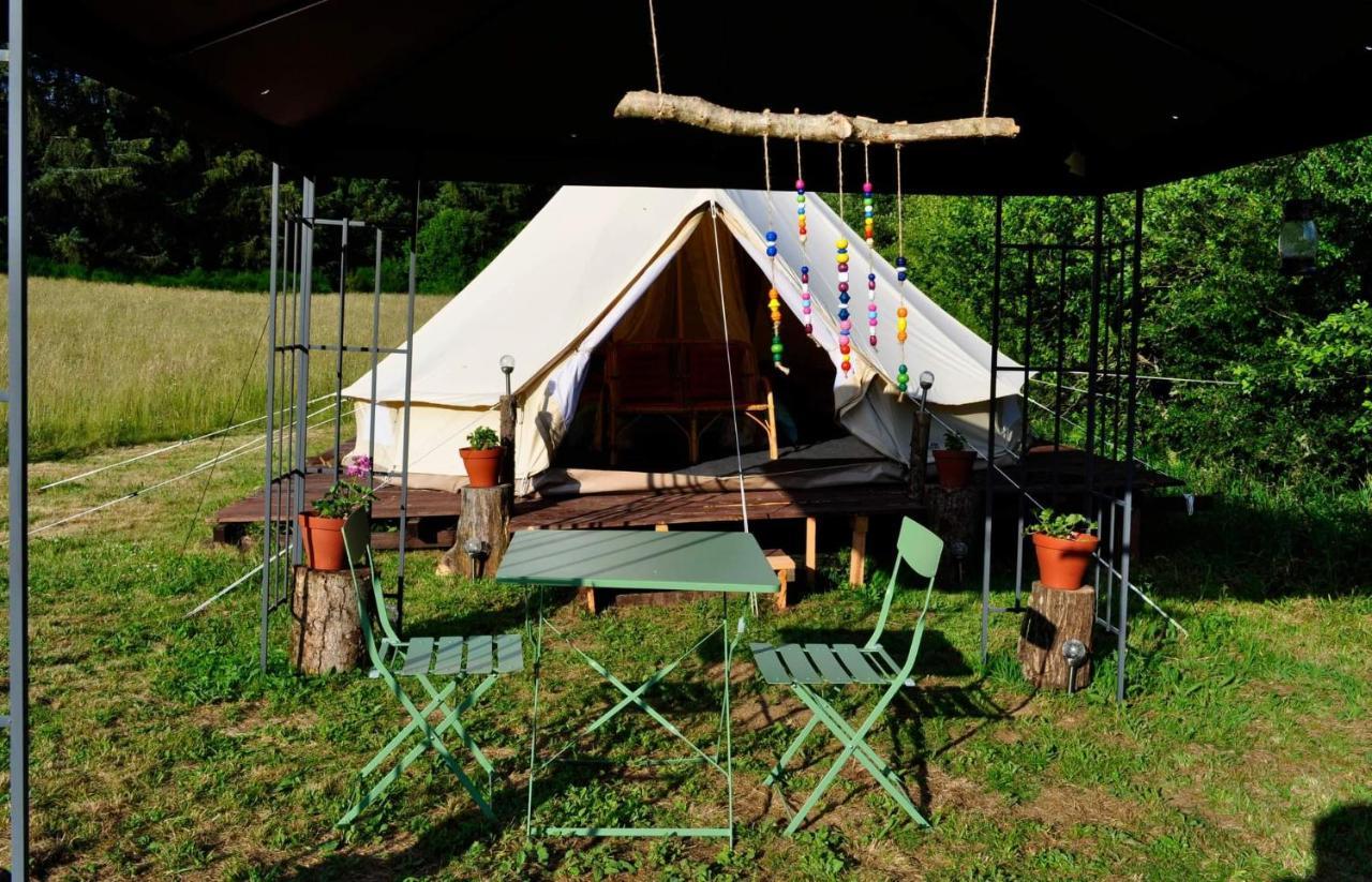 Guillerin Caravan And Glamping Sornac Exterior photo
